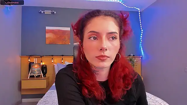 LiliJones  online show from 01.29.25