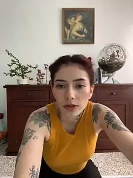 LiliJones  online show from 02.08.25