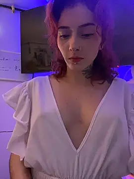 LiliJones  online show from 03.19.25