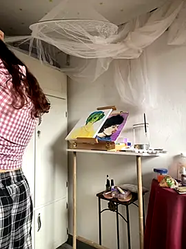 LiliJones  online show from 09.30.25