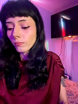 LiliJones  online show from 10.20.25