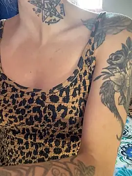 LiliJones  online show from 11.21.25