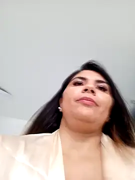 Luna Dumont online show from 01.25.25