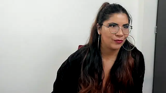 Luna Dumont online show from 02.04.25