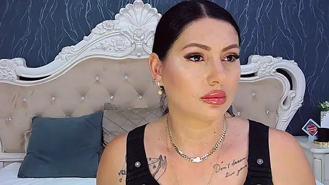 Snapshot of Lauren_Saint chatting on 07.15.26 Lauren Saint online show from 07.15.26