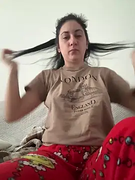 Snapshot of davenmichelle00 chatting on 02.18.26 davenmichelle00 online show from 02.18.26