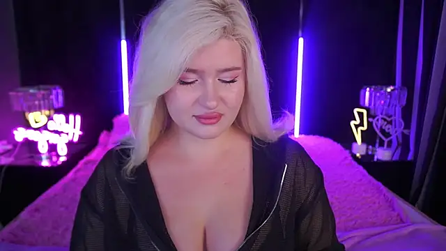 CocoSecretss online show from 10.11.25