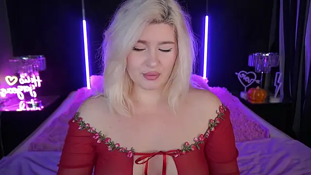 CocoSecretss online show from 11.29.25