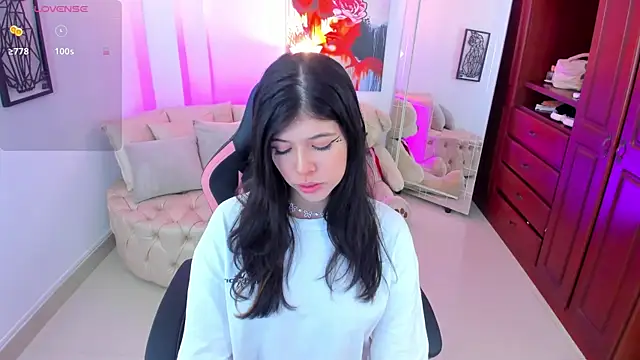 Snapshot of NATAASHA___ chatting on 01.10.25 NATAASHA online show from 01.10.25