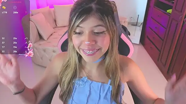 Snapshot of NATAASHA___ chatting on 09.23.25 NATAASHA    online show from 09.23.25