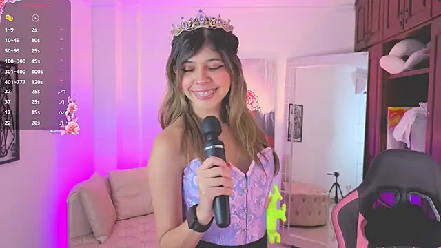 Snapshot of NATAASHA___ chatting on 10.15.25 NATAASHA    online show from 10.15.25