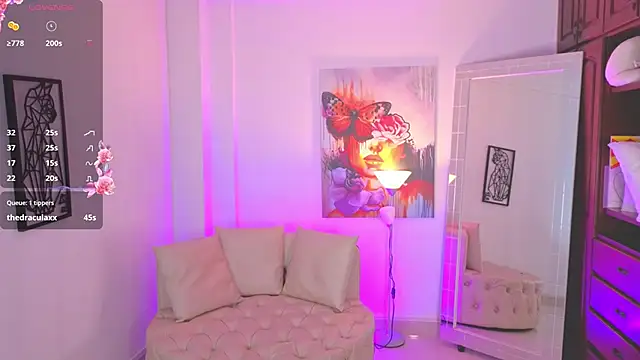 Snapshot of NATAASHA___ chatting on 10.24.25 NATAASHA    online show from 10.24.25