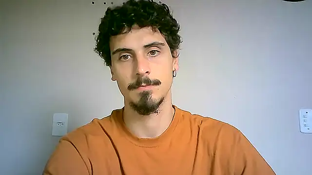 Snapshot of milkoffe chatting on 12.10.24 milkoffe online show from 12.10.24