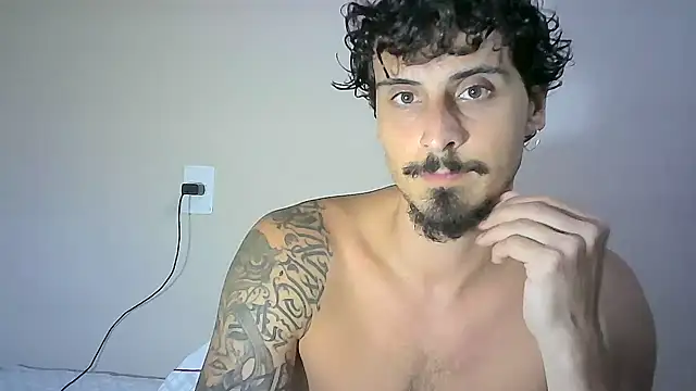 Snapshot of milkoffe chatting on 01.09.25 milkoffe online show from 01.09.25