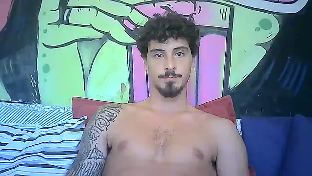 Snapshot of milkoffe chatting on 03.02.25 milkoffe online show from 03.02.25