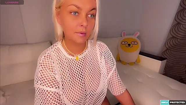 Snapshot of Anna_Bali chatting on 12.07.24 Anna Bali online show from 12.07.24