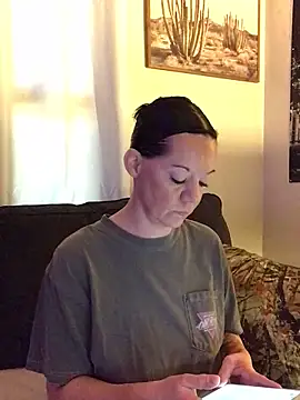 SidneyRaee online show from 10.02.25