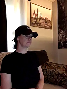 SidneyRaee online show from 10.07.25