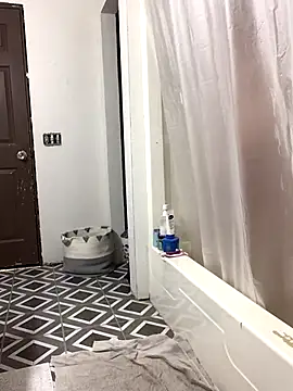 SidneyRaee online show from 10.22.25