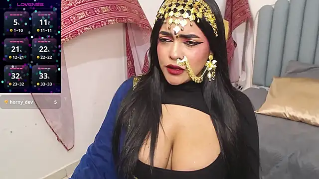 lakshmiraniii online show from 11.04.25