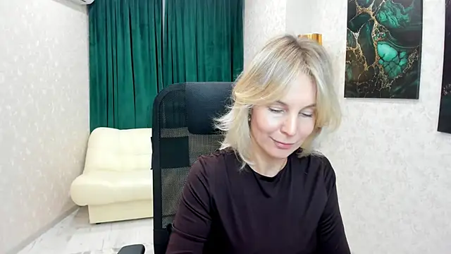 Sinty Devis online show from 01.11.25