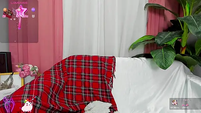 jessica tiny online show from 03.04.25