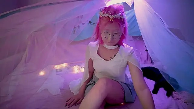 Akemilun online show from 10.31.25