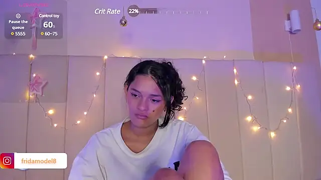 Snapshot of _frida1 chatting on 12.29.24 frida1 online show from 12.29.24