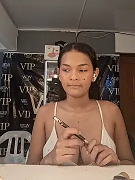 Snapshot of _frida1 chatting on 03.17.25 frida1 online show from 03.17.25