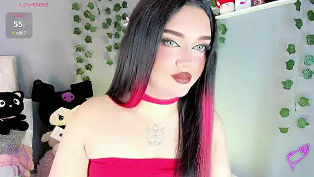 Snapshot of cattriona_muller chatting on 10.13.25 cattriona muller online show from 10.13.25