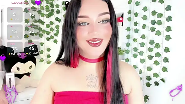 Snapshot of cattriona_muller chatting on 10.24.25 cattriona muller online show from 10.24.25