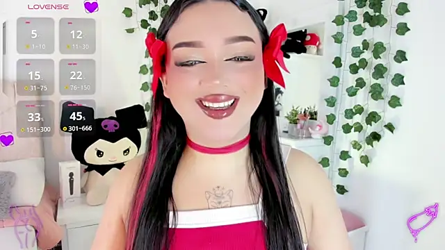 Snapshot of cattriona_muller chatting on 10.28.25 cattriona muller online show from 10.28.25