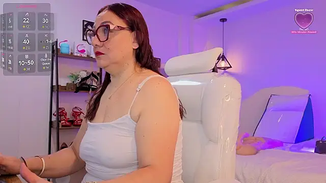 lady nylon  online show from 03.17.26