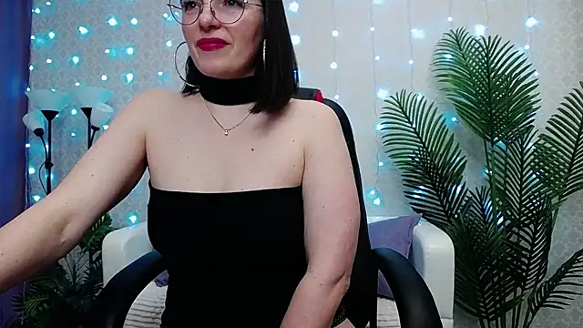 Snapshot of Camelia_Lillie chatting on 03.16.26 Camelia Lillie online show from 03.16.26