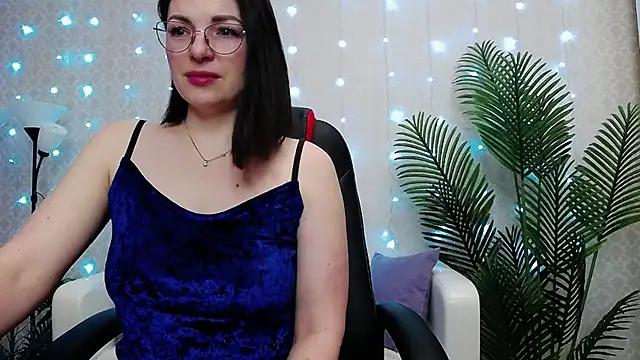 Snapshot of Camelia_Lillie chatting on 03.17.26 Camelia Lillie online show from 03.17.26