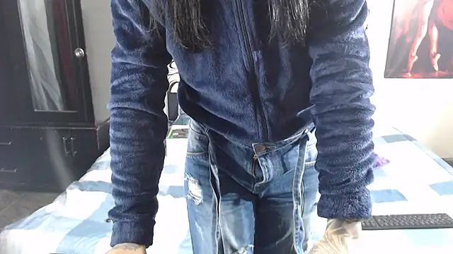 Snapshot of emma_onassis_17 chatting on 11.04.25 emma onassis 17 online show from 11.04.25