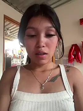 emily rosse04 online show from 12.17.24