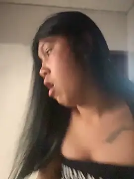 Snapshot of emily_rosse04 chatting on 10.11.25 emily rosse04 online show from 10.11.25