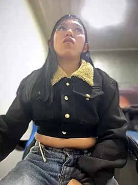 Snapshot of emily_rosse04 chatting on 10.21.25 emily rosse04 online show from 10.21.25