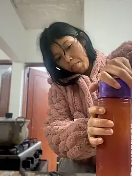 Snapshot of emily_rosse04 chatting on 10.29.25 emily rosse04 online show from 10.29.25