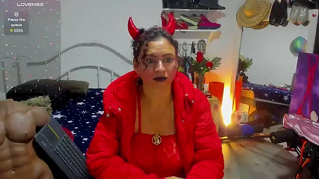 SheraHadee online show from 02.15.25