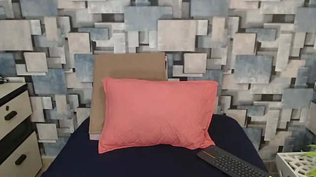 angel dthroatt online show from 12.04.25