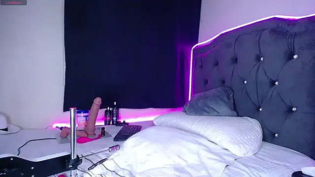 Snapshot of henry_diiaz chatting on 10.28.25 henry diiaz online show from 10.28.25