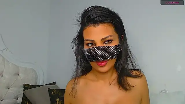 Turkish Latina online show from 12.25.24