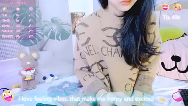 Snapshot of Ly__ chatting on 02.07.26 Ly online show from 02.07.26