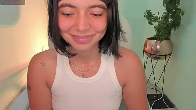 Snapshot of NicolRoss_ chatting on 01.02.25 NicolRoss  online show from 01.02.25