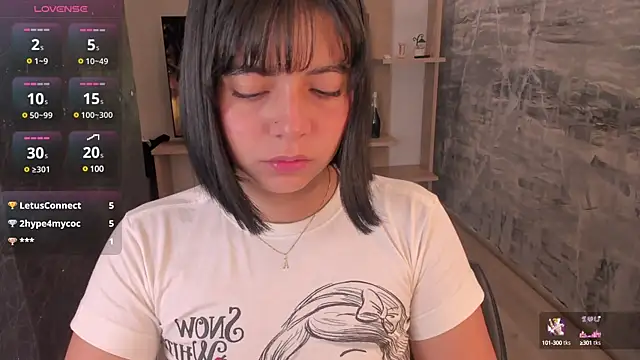 Snapshot of NicolRoss_ chatting on 02.22.25 NicolRoss  online show from 02.22.25