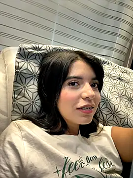 NicolRoss  online show from 12.03.25