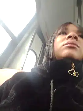 VivienAndClark online show from 03.17.25