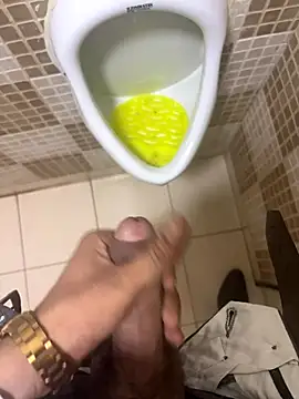 hitlar1026 online show from 11.20.25